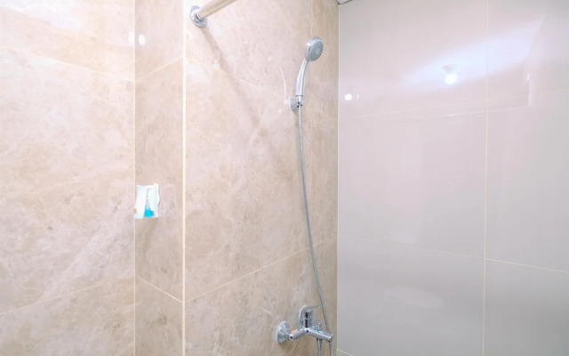 Comfy And Modern Studio At Transpark Cibubur Apartment