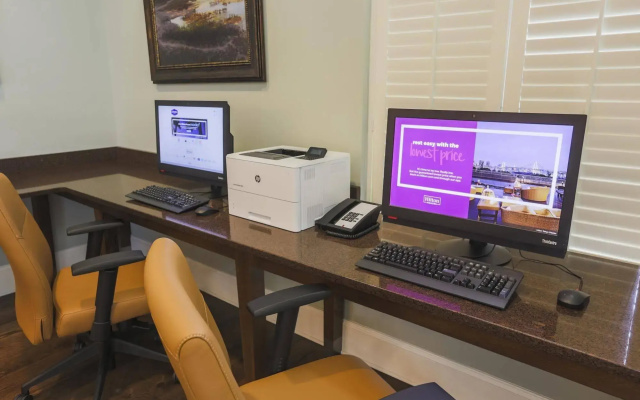 Hampton Inn & Suites Charleston Airport