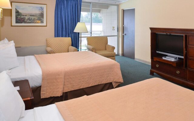 Americas Best Value Inn - Campus View