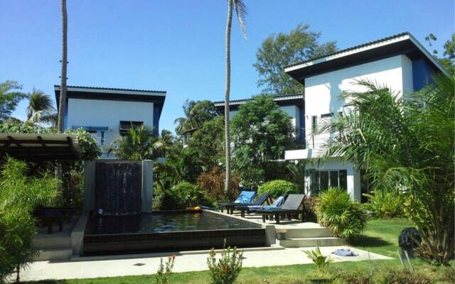Awe Resort