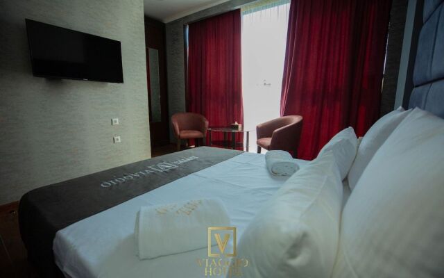 V hotel & tours