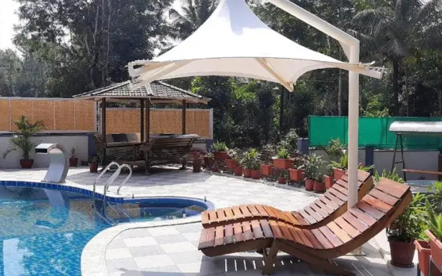 Srinikethana Home Stay with Swimming Pool