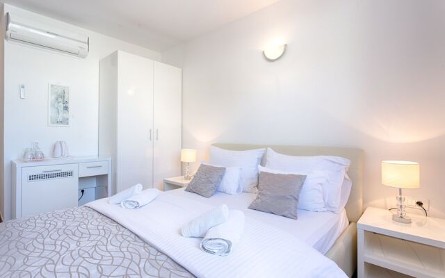 Adriatic Queen Residence