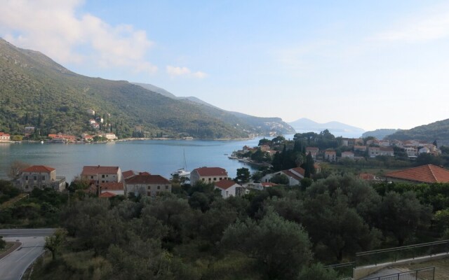 Apartments Moretić