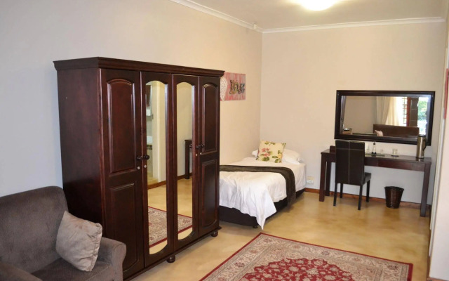 Gateway Country Lodge
