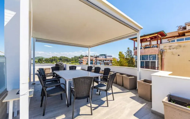 Rooftop Apartment With Private Pool