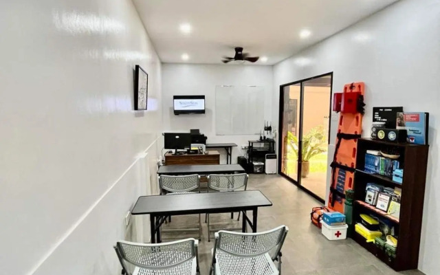 Southseas Beach Resort and Dive Center