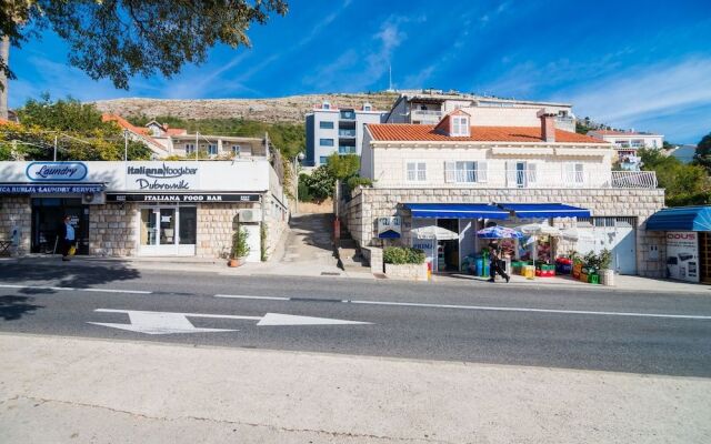 Apartment Zana
