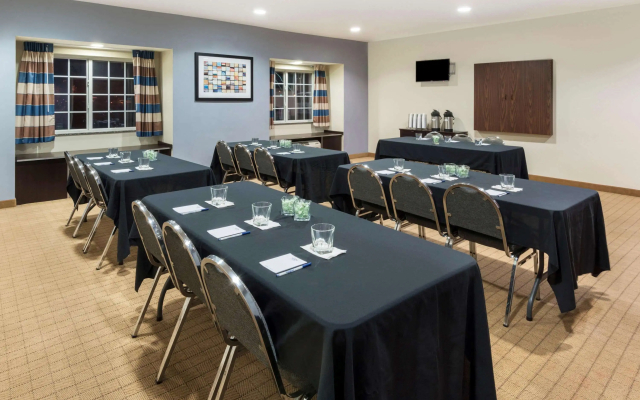 Microtel Inn & Suites by Wyndham Baton Rouge Airport