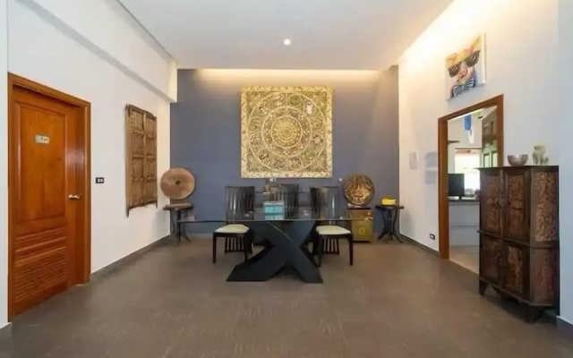 SeaView Villa Private Pool Table V195