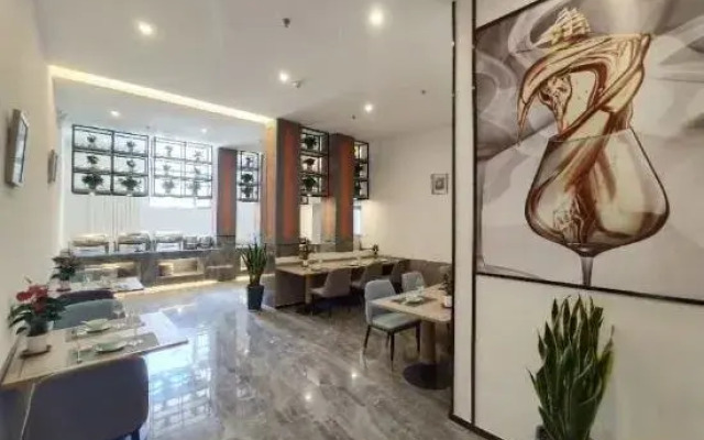 Tung Pak King Hyatt Delicate Hotel