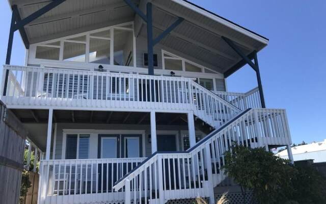 Bandon Marina Inn