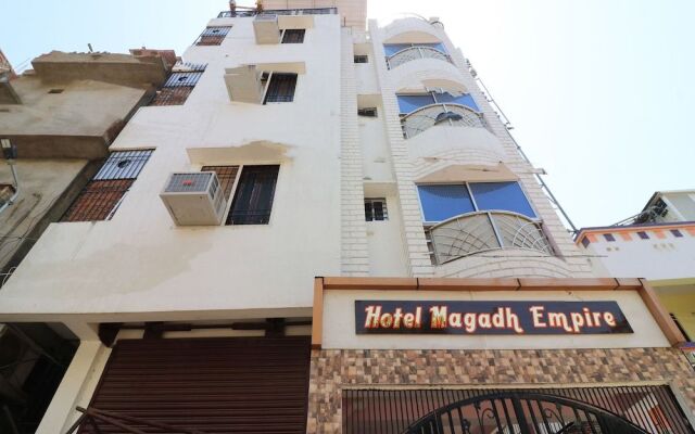 OYO 33471 Hotel Magadh Empire