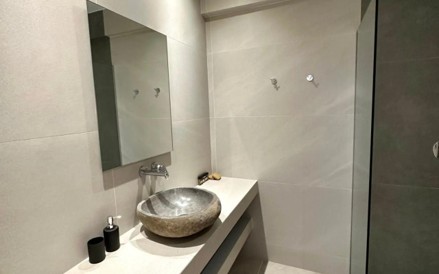 Lithies Studios & Apartments