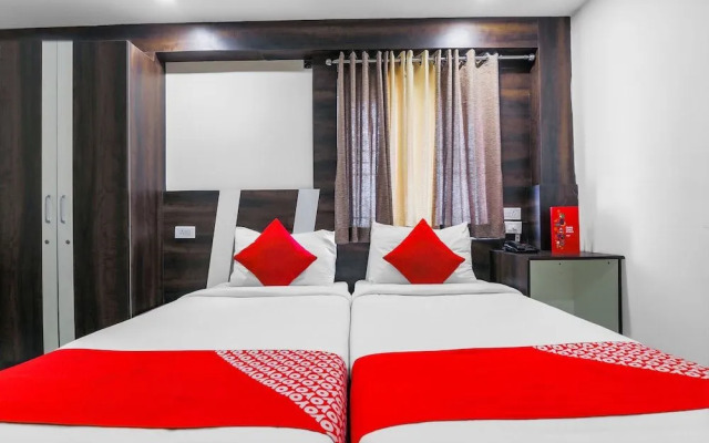 OYO Flagship 22529 Elegance Inn