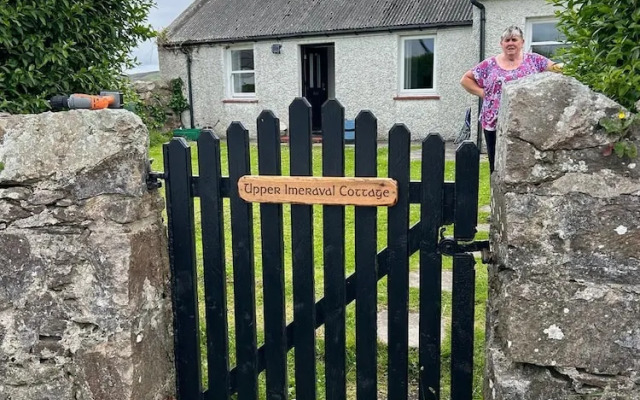 Quaint and Quirky Coastal Cottage Islay