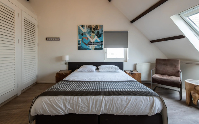 Acostar Hotel