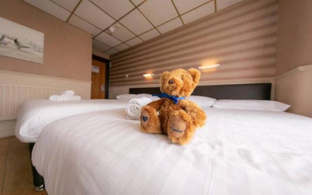 Lyndene Hotel
