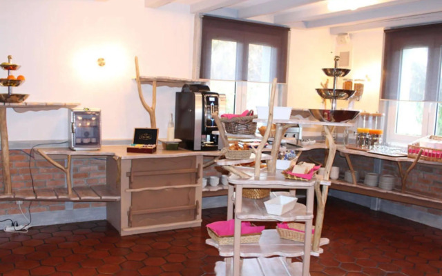 Auberge La Tomette, The Originals Relais