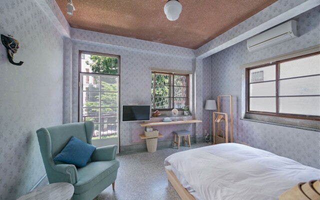 Civil Life Guesthouse Tainan