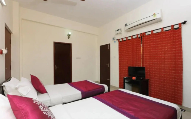 OYO 20007 SilverKey Thoraipakkam