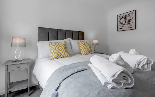 Host Stay Galley Lodge