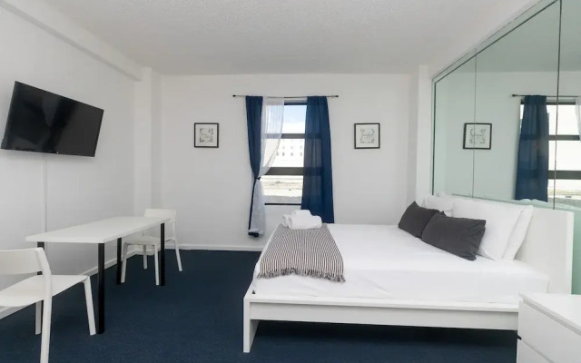 306 Studio Hollywood Beach