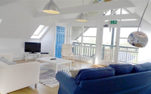 The Loft, Trefloyne Manor
