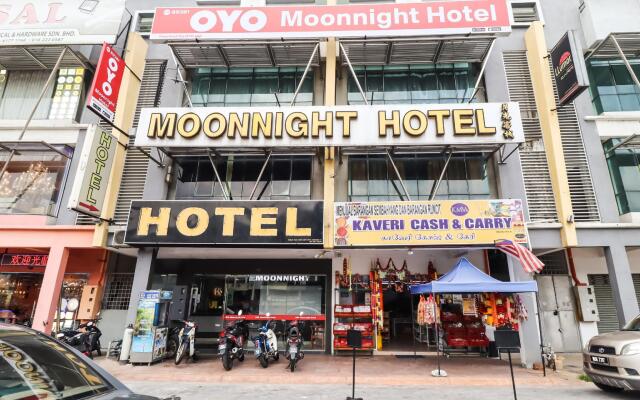 OYO 89381 Moonnight Hotel