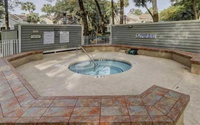 7655 Huntington Villas