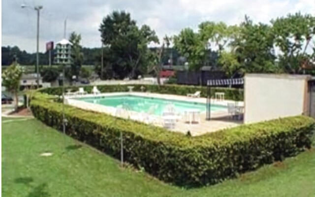 Birmingham Garden Inn