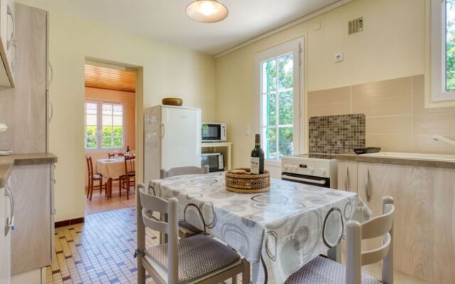 LA BRUYèRE (MVT220)