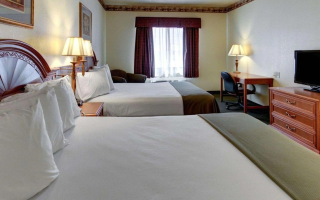 Quality Inn & Suites Glen Rose