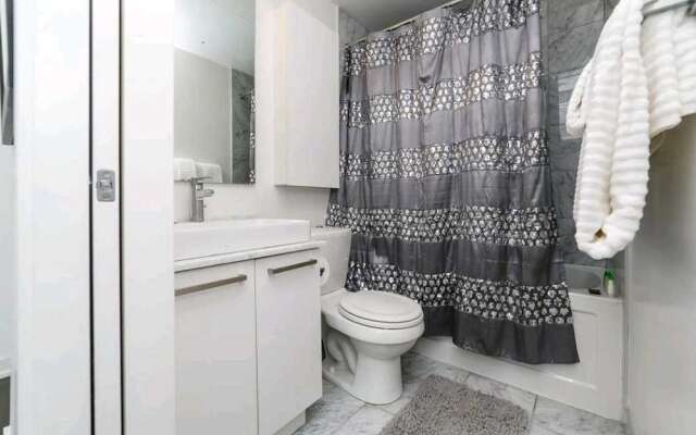 Stallion Suites Opp CN Tower & Scotiabank Arena