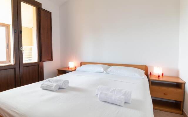 Casa Lyam in Cabras With 2 Bedrooms and 1 Bathrooms