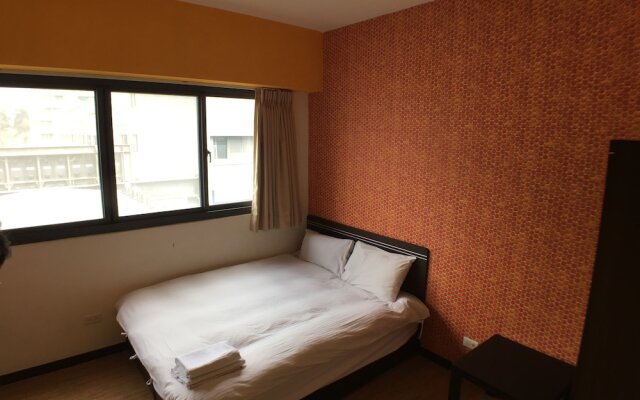 Taichung Go-Around Hostel