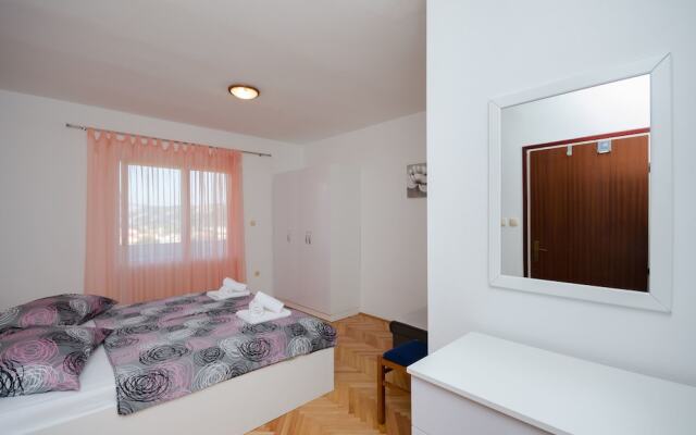 Apartments Marija & Lino