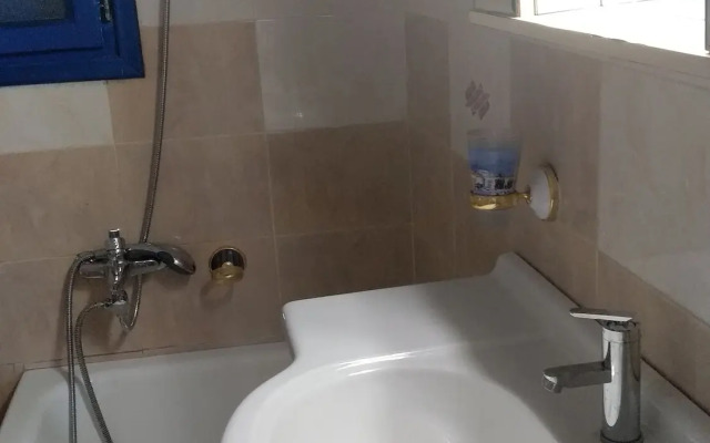 Akti Miaouli Holiday Home