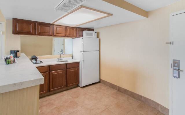 Clarion Hotel Denver Central