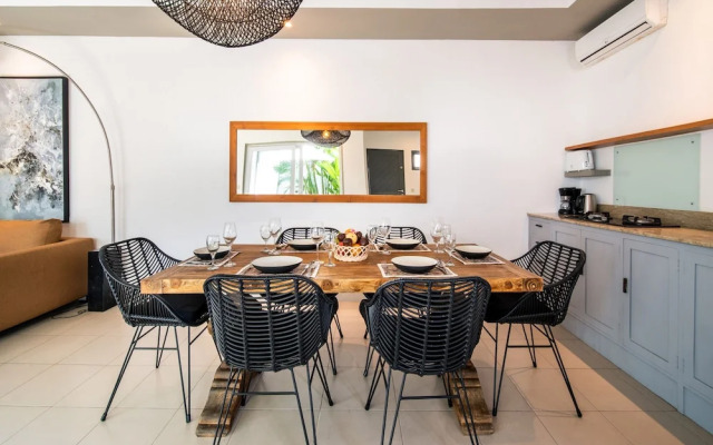 Splendid Private Villa, 2 BR, Canggu With Staff