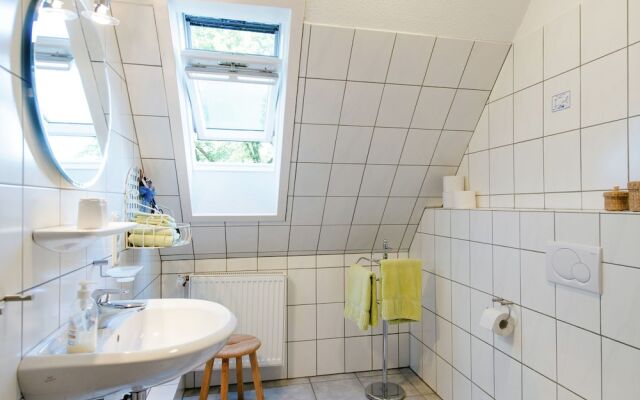 Spacious Holiday Home near River in Beckedorf