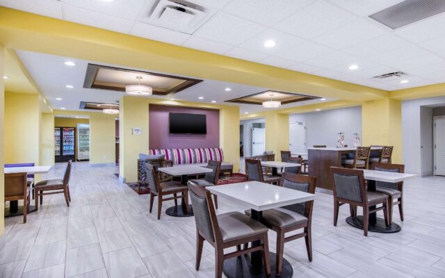 Quality Inn & Suites Carlsbad Caverns Area