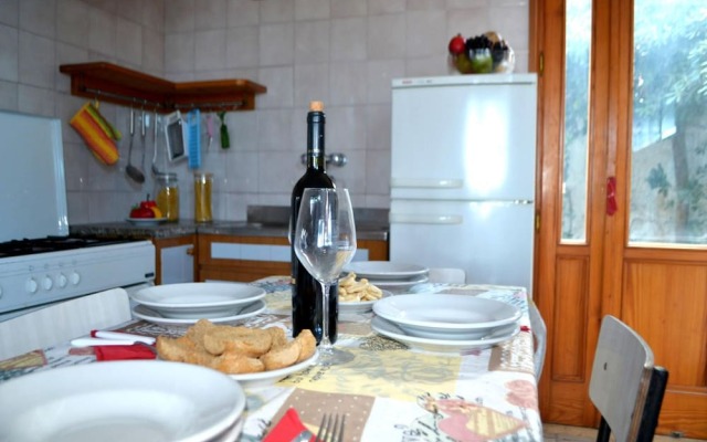 Villetta Carlotta Air conditioned House on two Levels in San Foca