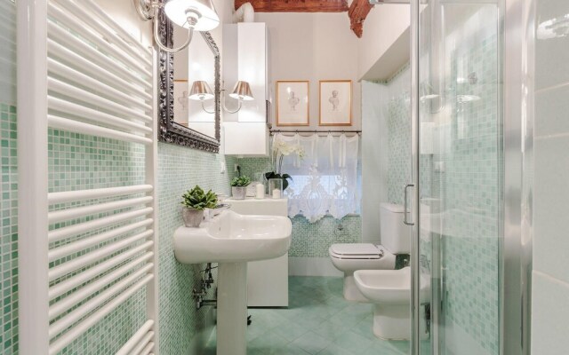 Casa Arias in Lucca With 2 Bedrooms and 1 Bathrooms