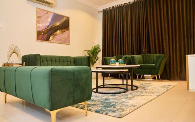 Stunning 3-bed Apartment in Osapa Lekki