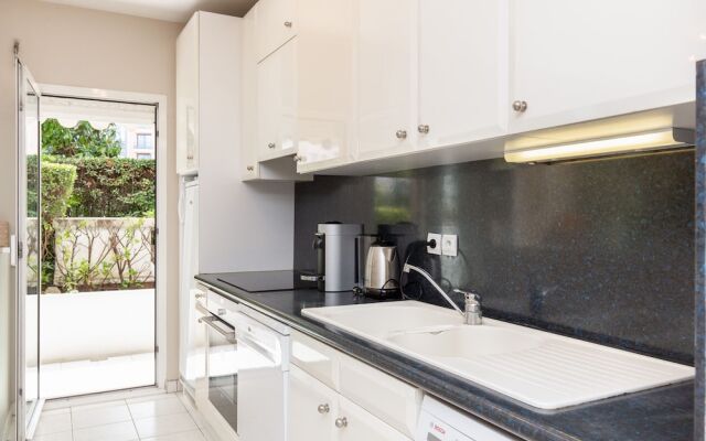 All in Cannes at Your Fingertip in Super Apartment