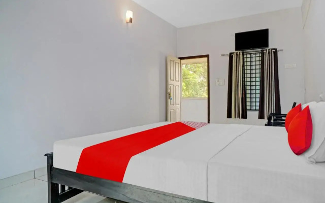 Oyo Flagship 808201 Hornbill Residency