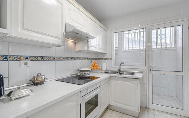 RED Large family apartment, three floors, 10 guests