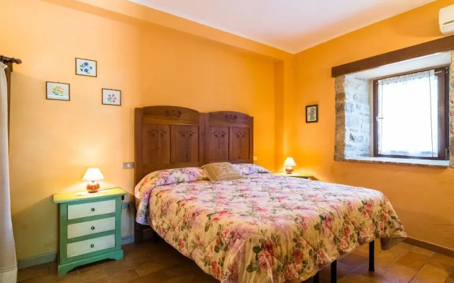Farmhouse in Hilly Area in Gubbio With Pool