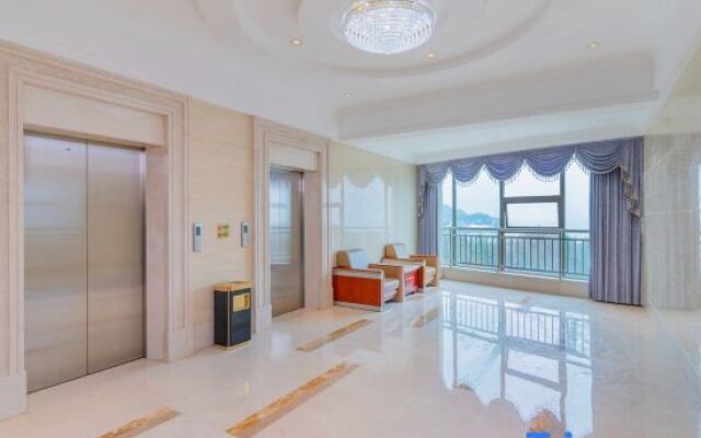 Pearl Bay Hotel